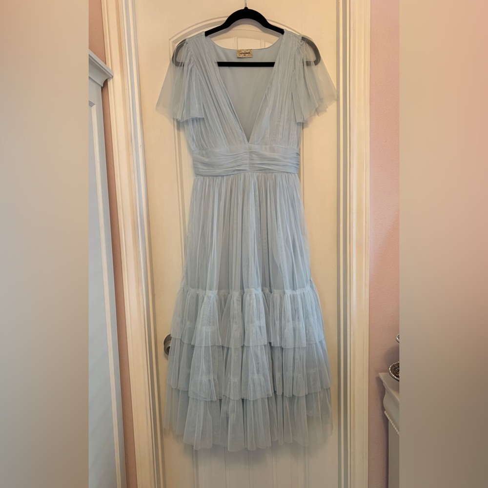 Lace & Beads Bridesmaid Madison V-neck tulle midi dress in sky blue | size 8